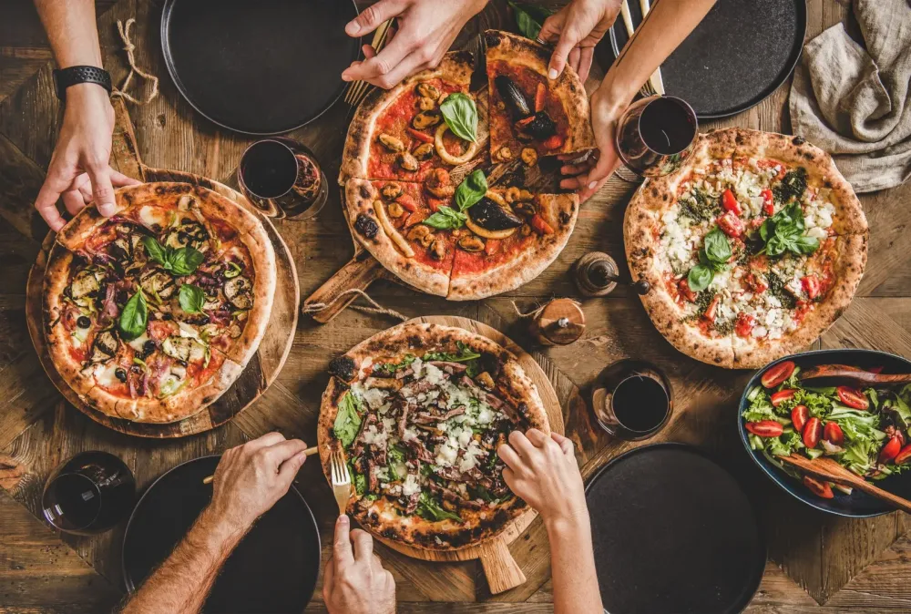 Restaurant de pizzas entre amis